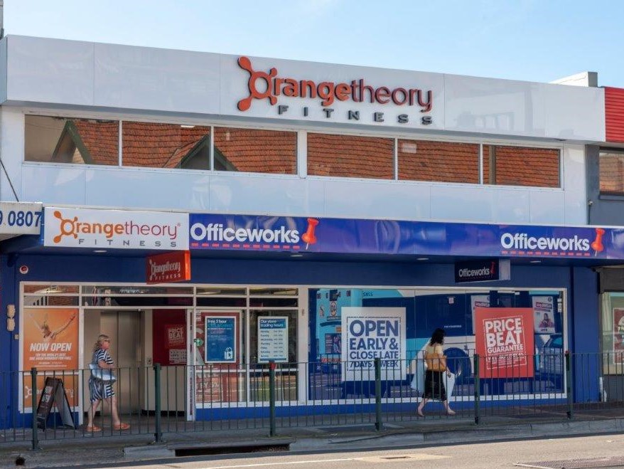 1570201009-503353214-image-C