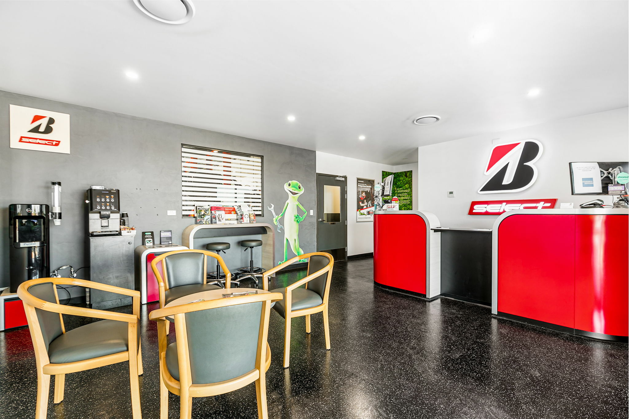Aura_Stonebridge_Bridgestone_Auto___7__9848-68df1343e98b4