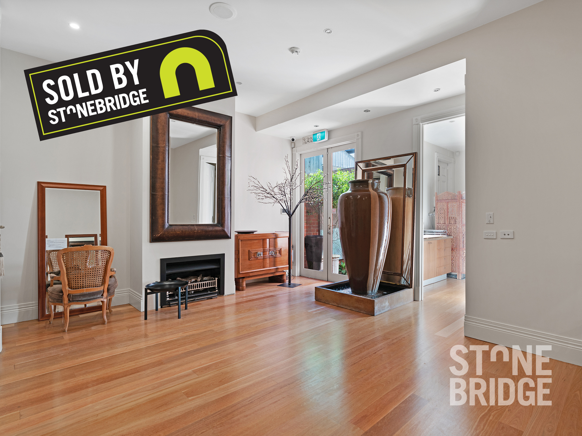 Bank_St_Real_Comms_v01_SOLD5_0931-61b2d96dcb1bd
